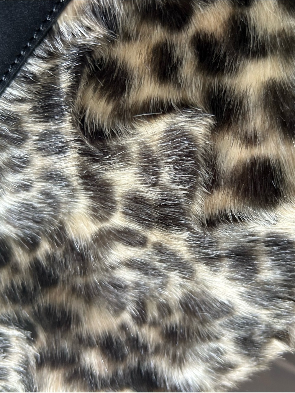 J. McLaughlin Faux Fur Leopard Print Handbag Purse with Black Leather Trim - Picture 4 of 6